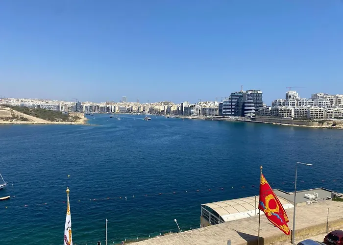 Valletta Seafront Apartment